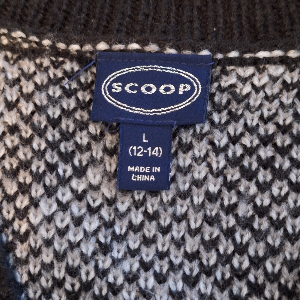 Scoop Stylish Black Gray and White Patterned Cropped Cardigan Bundle 3/$15 - Picture 11 of 11